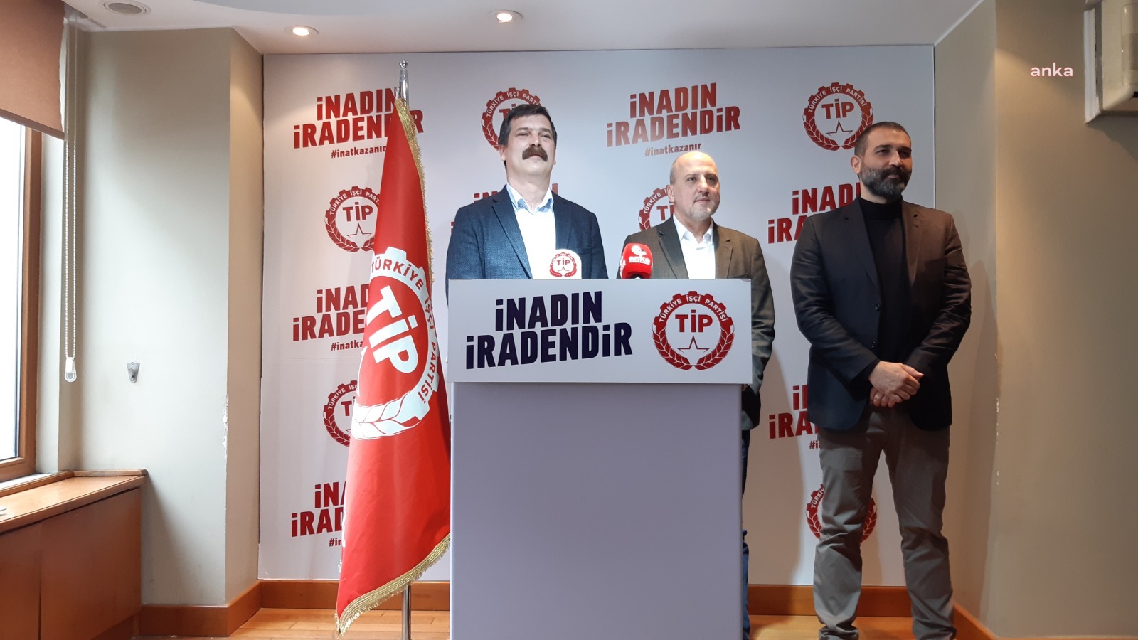 Bağımsız Milletvekili Ahmet Şık TİP'e katıldı