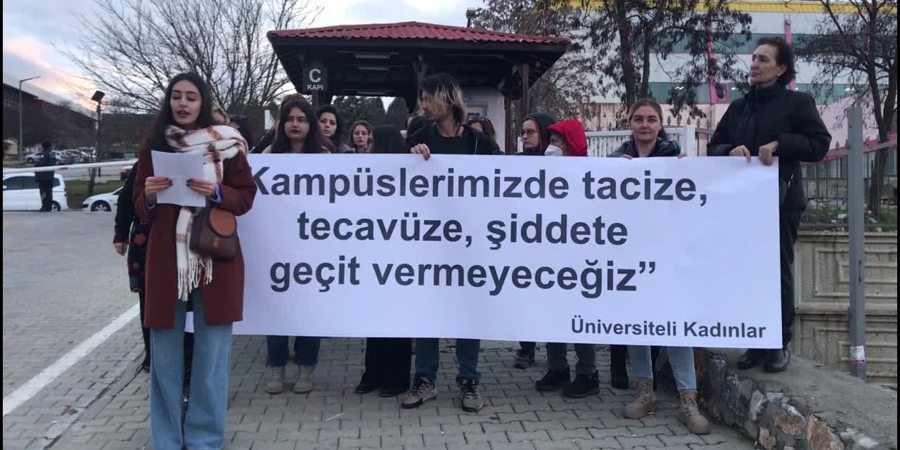 Muğla Sıtkı Koçman Üniversitesi’nde yaşanan taciz protesto edildi