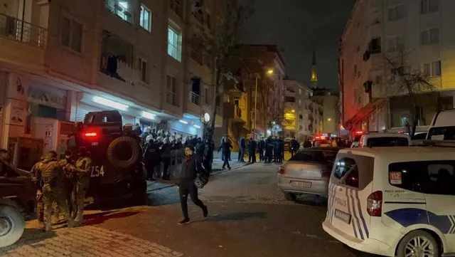 İstanbul'da markette 'yetersiz bakiye' kavgası: Polis biber gazı kullandı