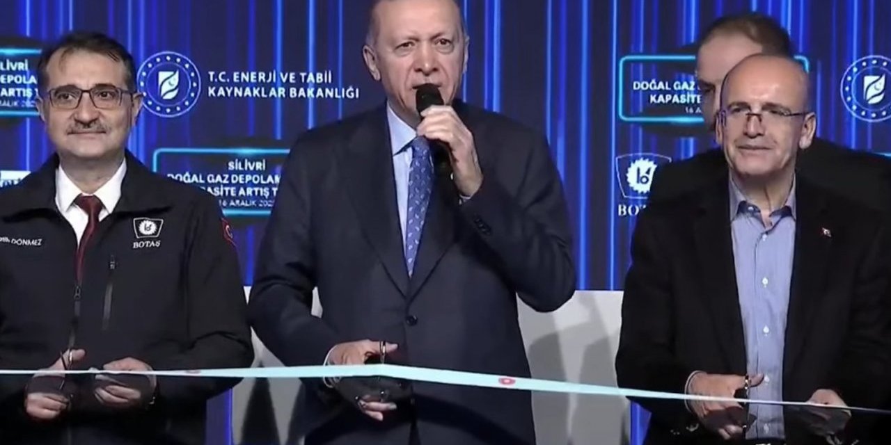 Babacan: Erdoğan, randevu vermediği, meydanlarda yuhalattığı Mehmet Şimşek’ten medet umuyor