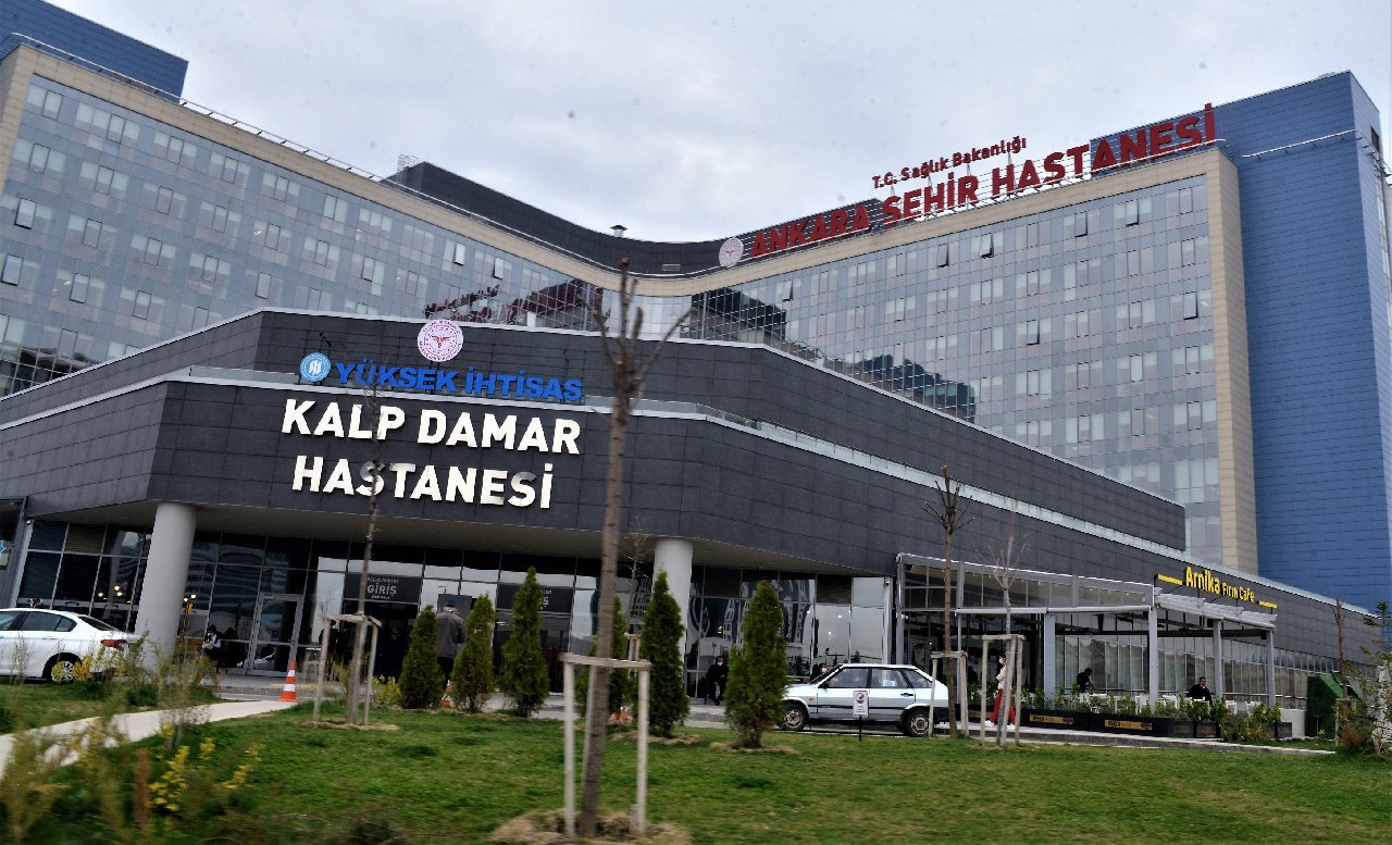 İstanbul'dan sonra Ankara piki bekleniyor: Ankara Şehir Hastanesi'ne ek pandemi bölümü açıldı