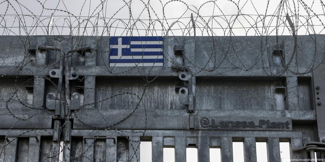 Atina Türkiye sınırındaki duvarı uzatıyor