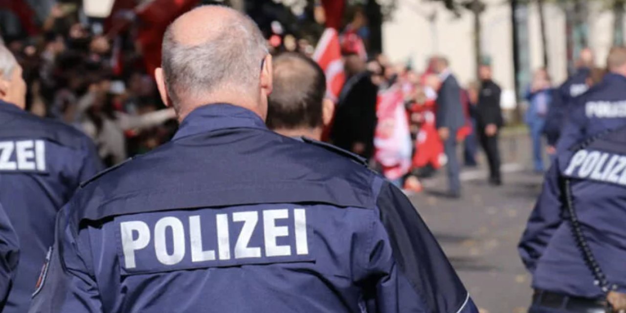 Almanya’da 5 kişiye hükümete karşı darbe hazırlığında olmak suçundan iddianame