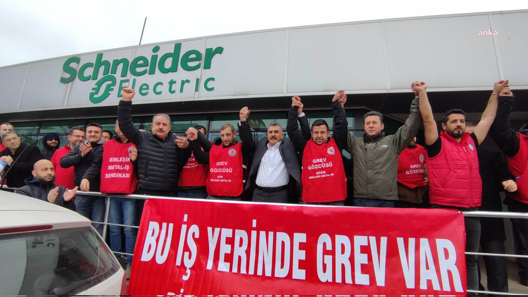 Erdoğan, Schneider Enerji işçilerinin grevini 60 gün erteledi