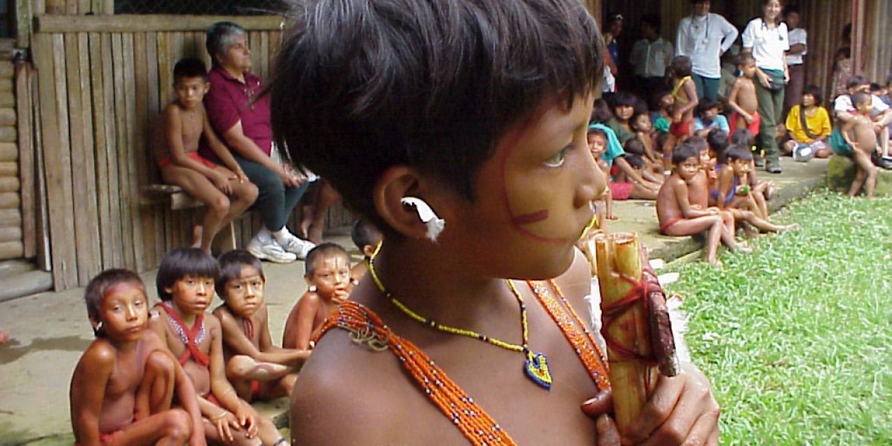 Brezilya'da açlıktan ölmek üzere olan kabile üyeleri kurtarıldı