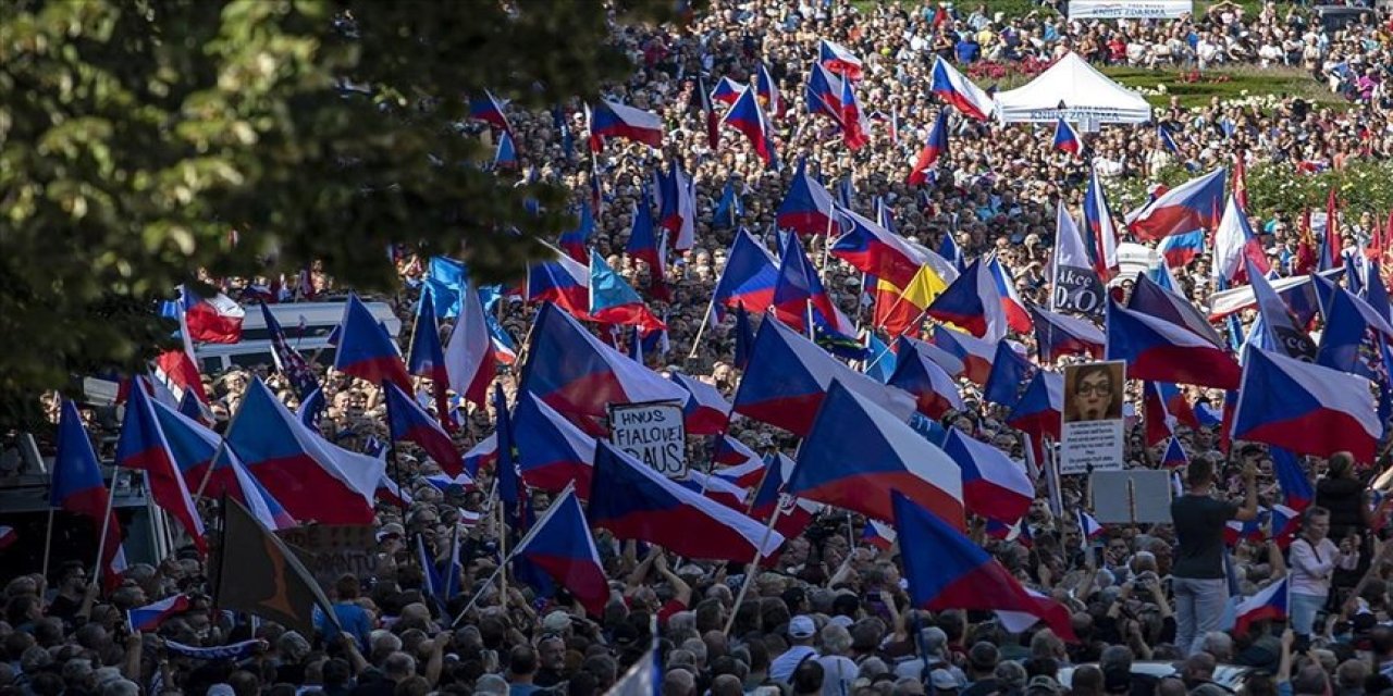 Çekya: Cumhurbaşkanlığı seçiminin galibi Pavel