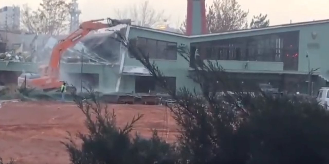 Cumhuriyet’in modern mimarlık eserlerinden Ankara Tenis Kulübü yıkıldı