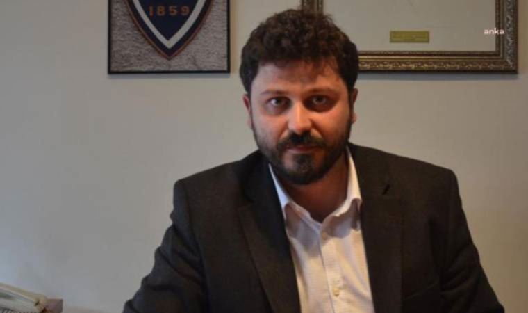 Barış bildirisi imzacılardan akademisyen Dinçer Demirkent hakkında göreve iade kararı