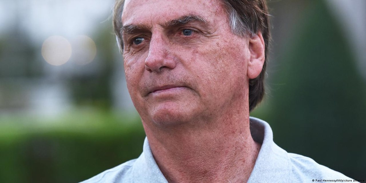 Bolsonaro ABD'ye turist vizesi başvurusunda bulundu