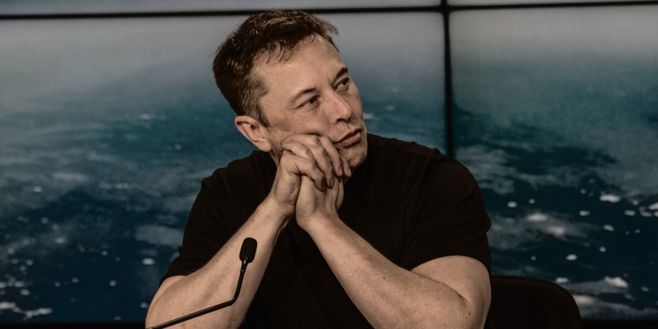 Elon Musk'tan tepkilere  yanıt: Derin bir transtan uyanıyorsun, telefonundan uzaklaşıyorsun...