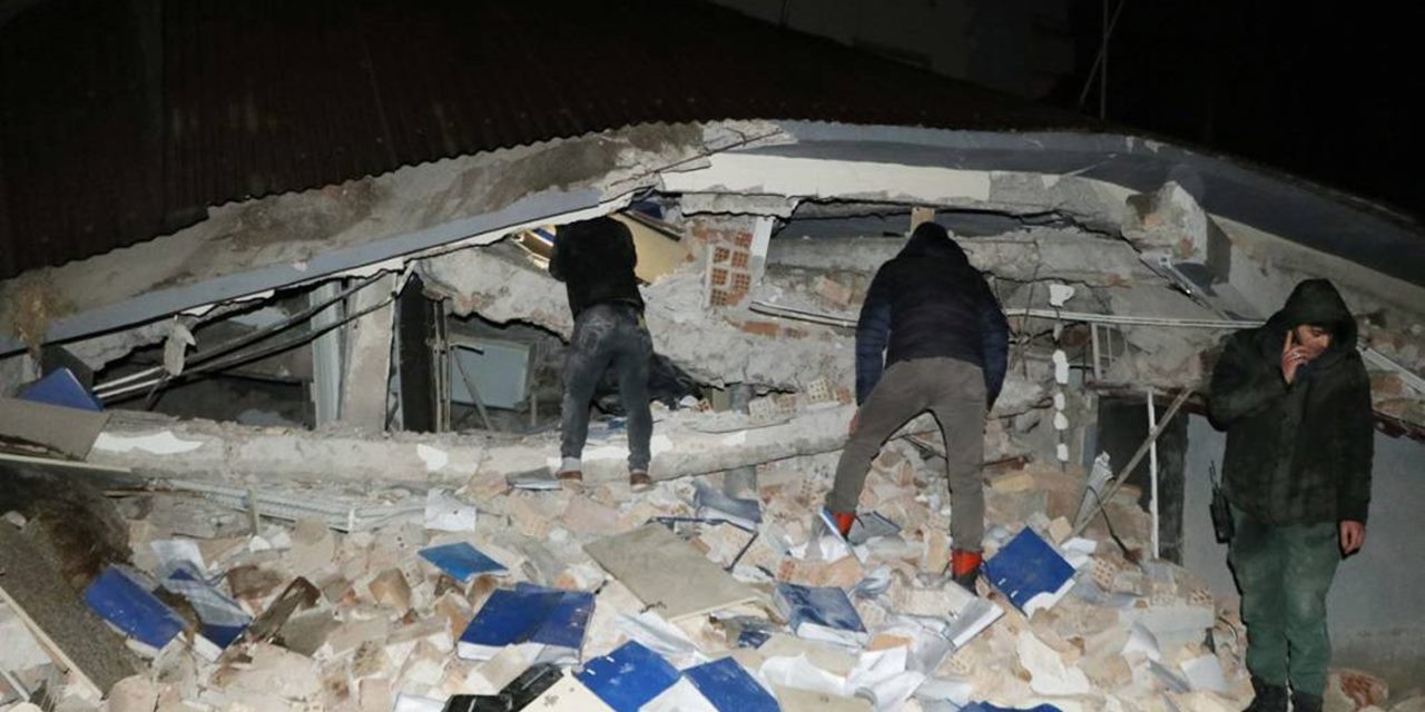 Deprem sonrası dört kentte eğitime 2 hafta ara