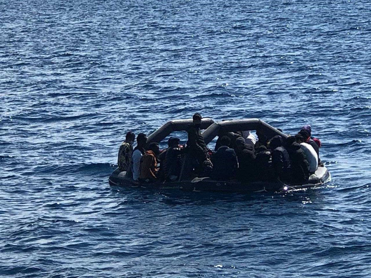 Akdeniz’de can pazarı: 100 göçmen hayatını kaybetti