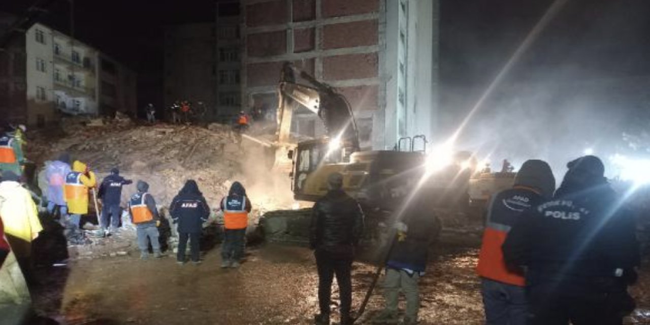 Haluk Levent, depremzedeler için bağış yapanları Twitter'dan duyurdu