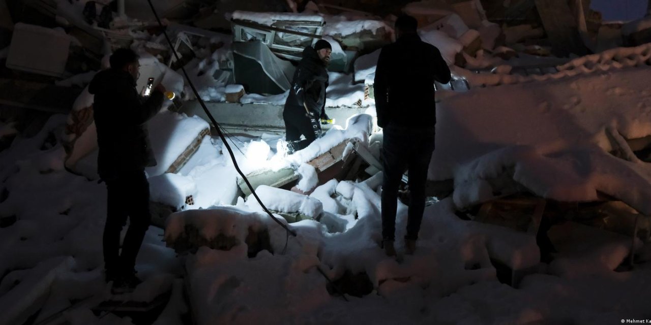 Deprem bölgelerinde çok sayıda binaya müdahale edilmiyor