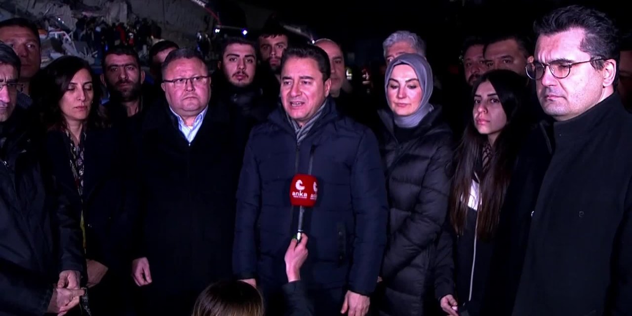 Deva lideri Ali Babacan: Hükümete acil çağrım, sosyal medya üzerindeki karartmayı kaldırın