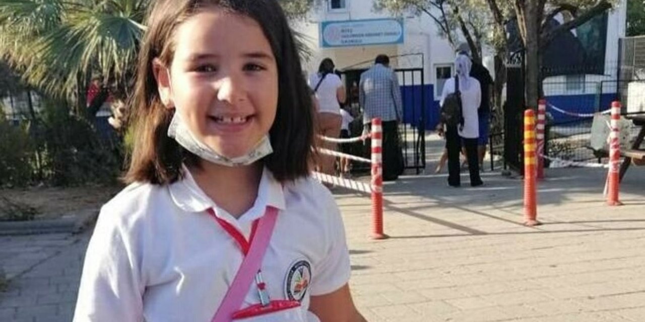 Hatay'da enkazda kalan 7 yaşındaki Yade hayatını kaybetti