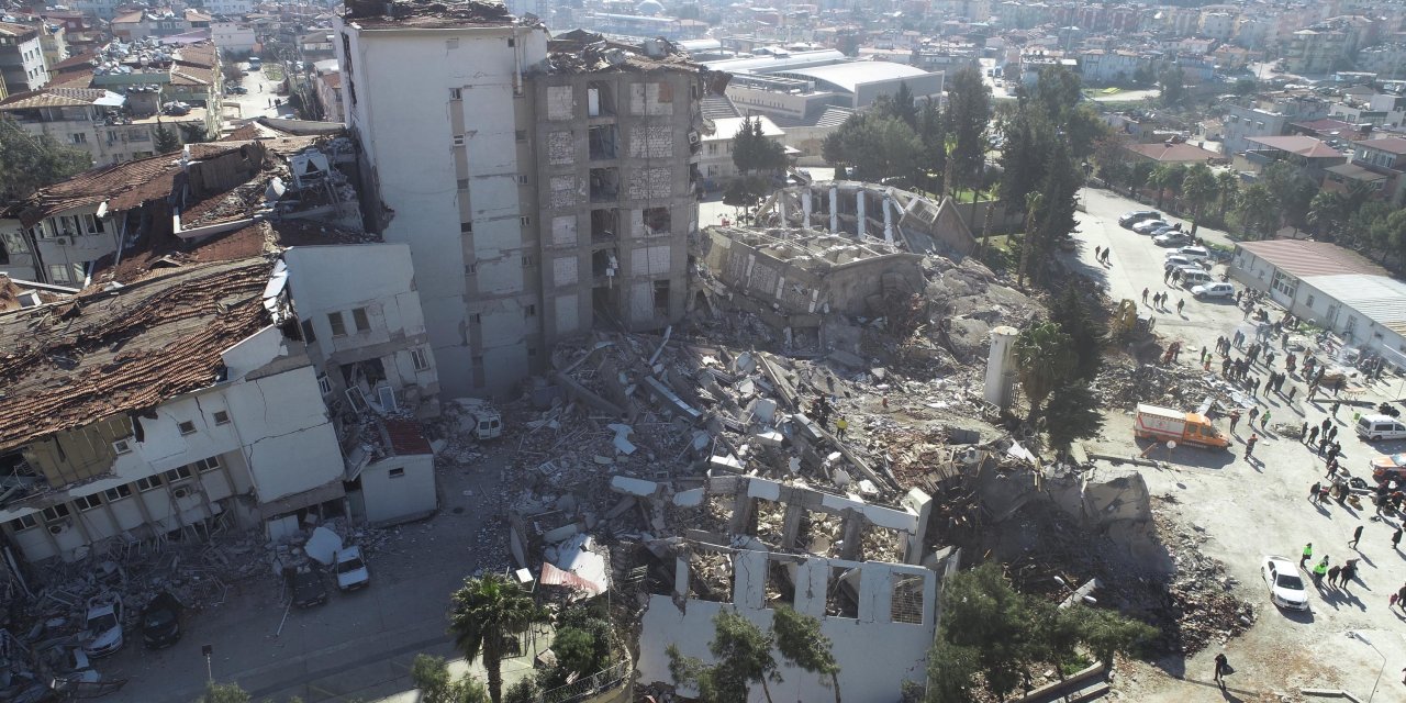 Büyük yıkımda 5. gün: Can kaybı 18 bin 991'e yükseldi