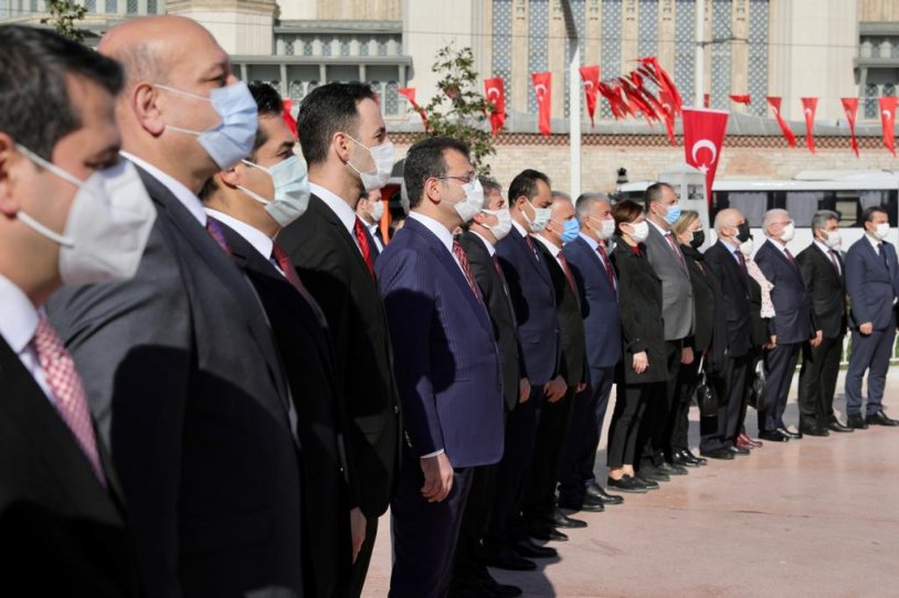 İstanbul'da 23 Nisan gerilimi: İmamoğlu "Zavallılık" dedi, Valilik "Yakışıksız dilin tezahürü" açıklaması yaptı