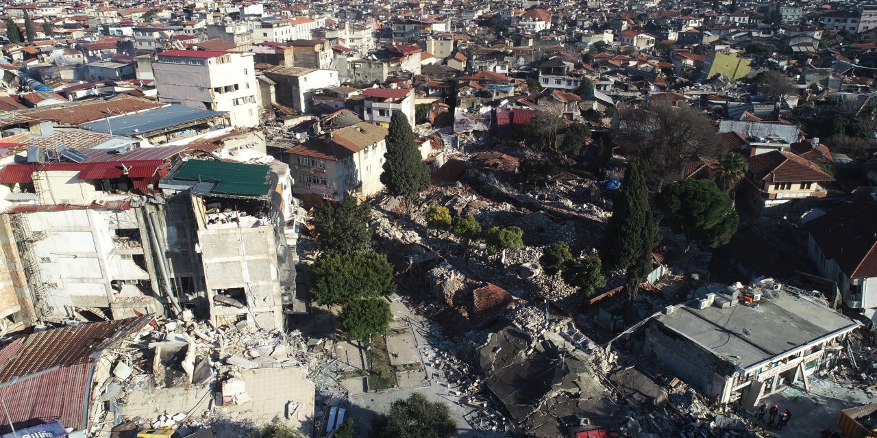 Antakya'da yıkılan Erdoğan Apartmanı'nın müteahhidi tutuklandı