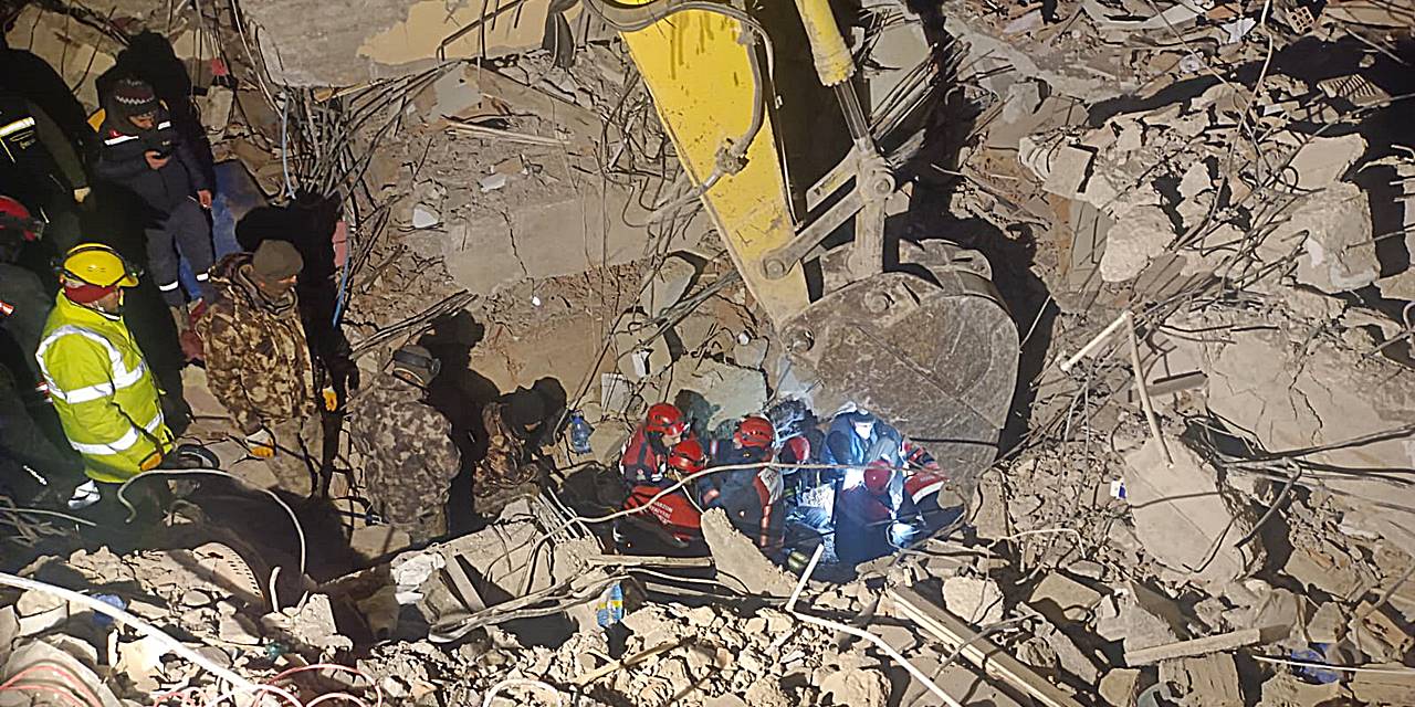 13 yaşındaki çocuk 122 saat enkazda kaldı, kurtarılmak üzereyken hayatını kaybetti