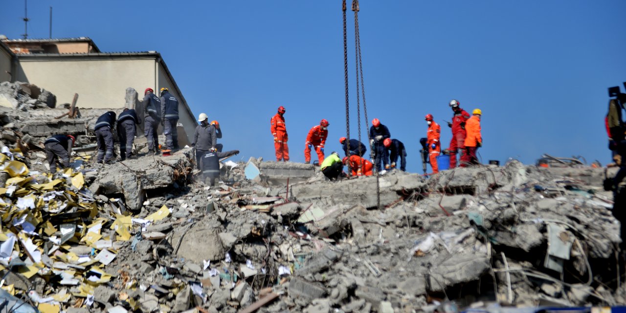 Çevre Bakanlığı ilk raporunu yayınladı: 13 ilde 33 bin 143 bina yıkılacak