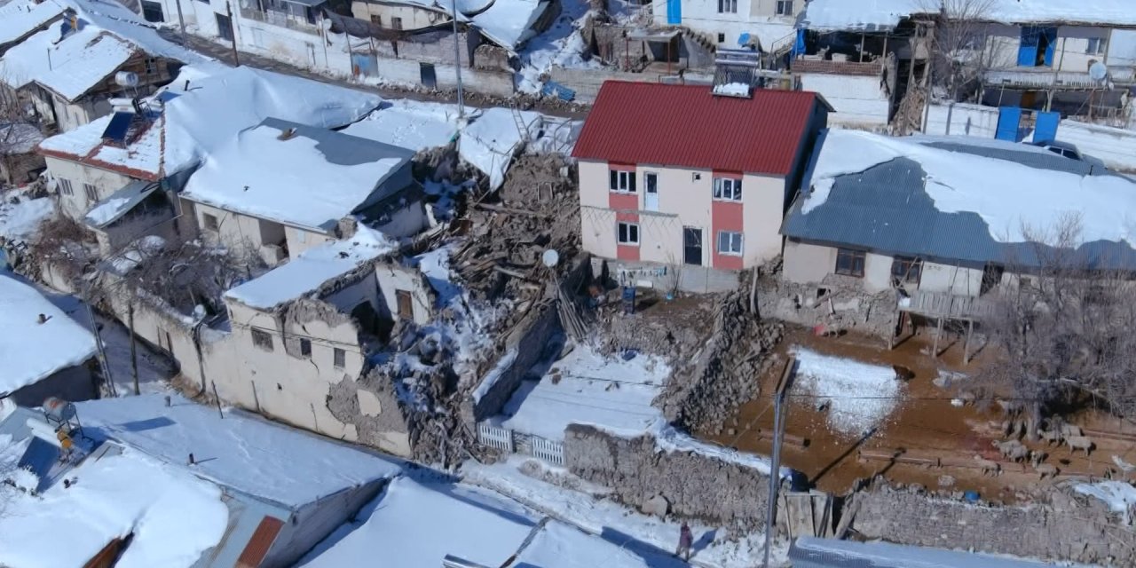 Malatya'da depremin vurduğu köydeki 130 evden 10'u sağlam kalabildi