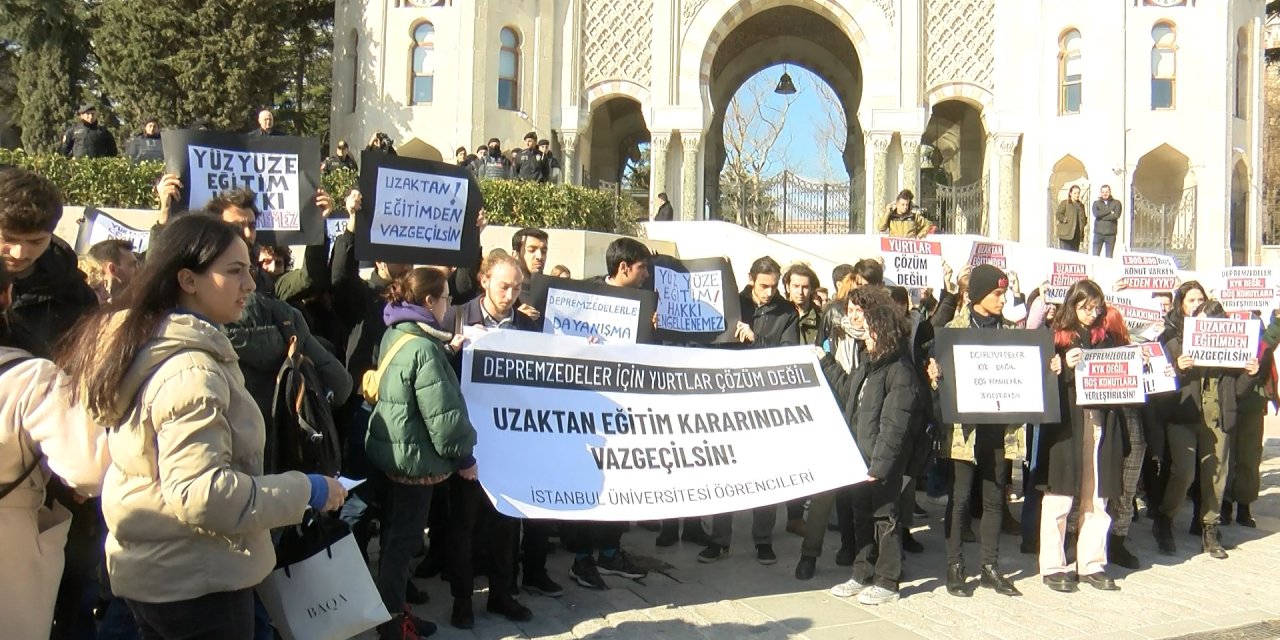 Öğrenciler uzaktan eğitime geçişi protesto etti: 'Büyük sorunları tetikleyecek, yanlış bir adım olarak değerlendiriyoruz'