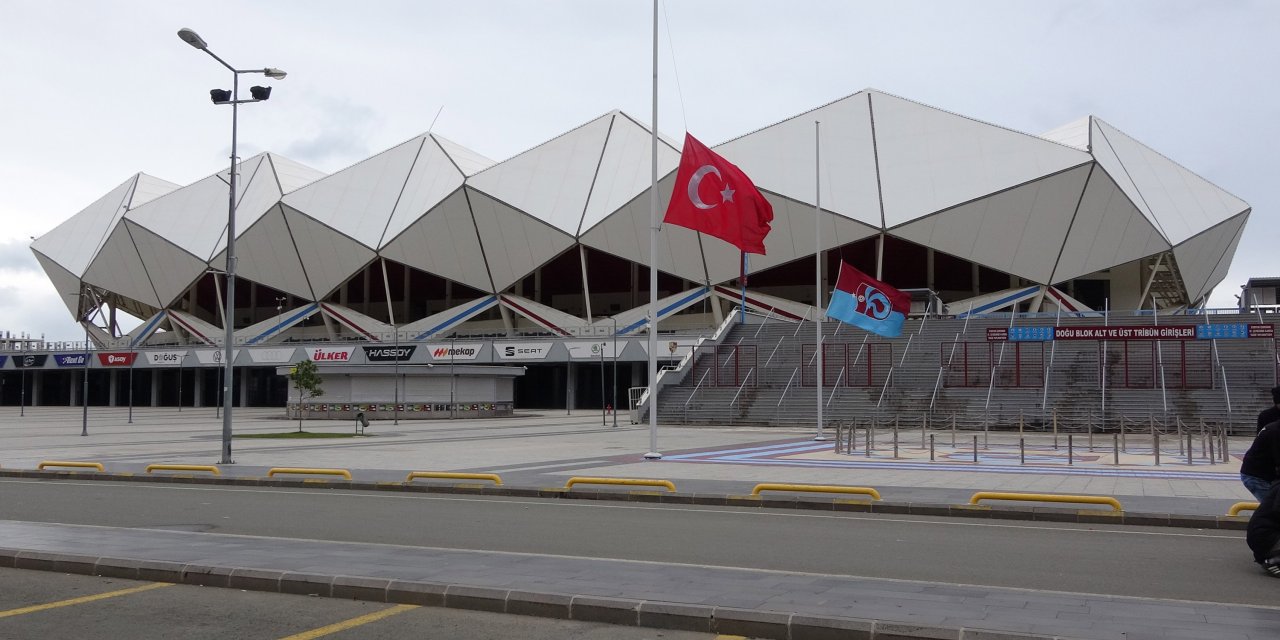 Trabzonspor Kulübü, Basel maçı için hatıra bileti bastırıyor: Gelir depremzedelere bağışlanacak