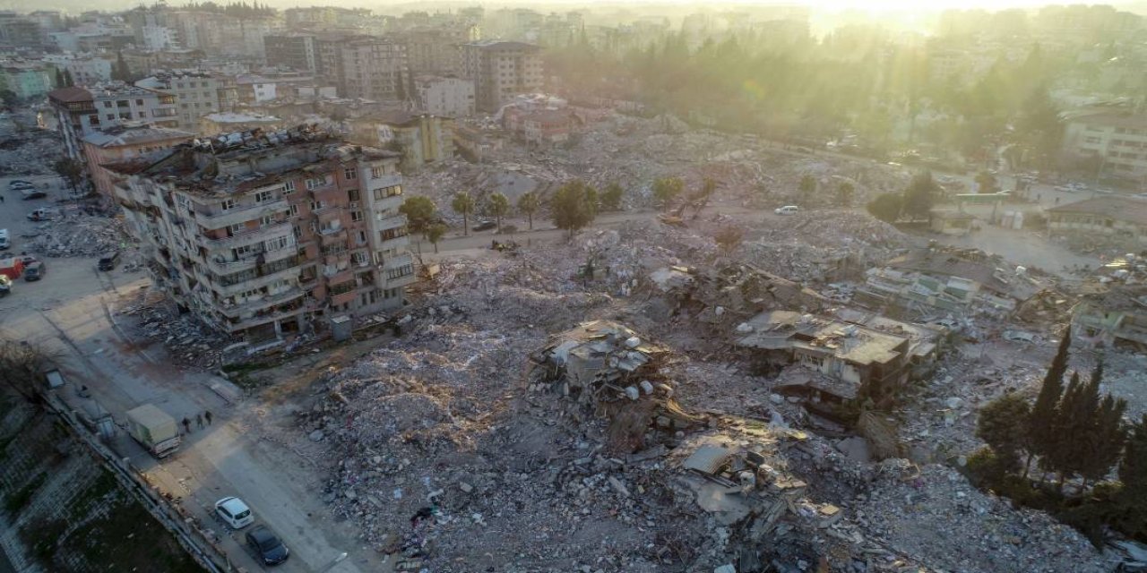 İzmir Büyükşehir Belediyesi'nden depremzedelere psikososyal destek