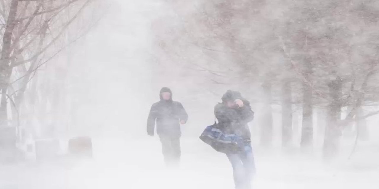 Meteoroloji'den kuvvetli rüzgar ve kar yağışı uyarısı: Sivas, Van ve Hakkari çevreleri, Rize, Artvin ve Ardahan dikkat...