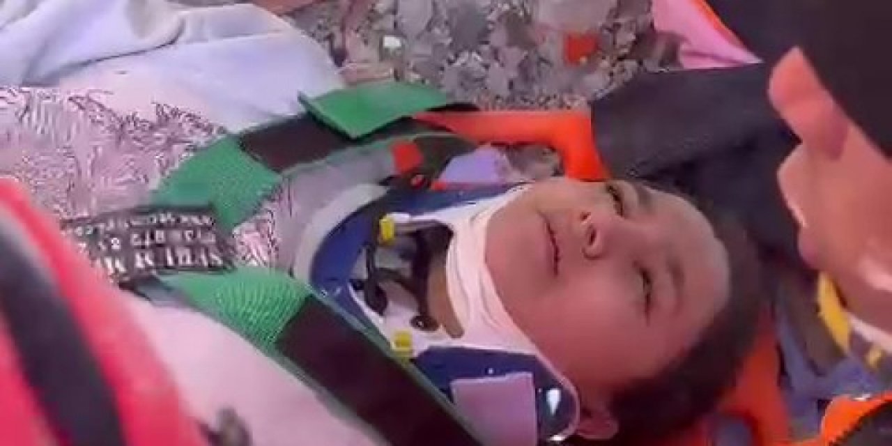 248 saat sonra enkaz altından çıkarılan 17 yaşındaki Aleyna Ölmez'in doktorlarından sağlık durumuna ilişkin açıklama