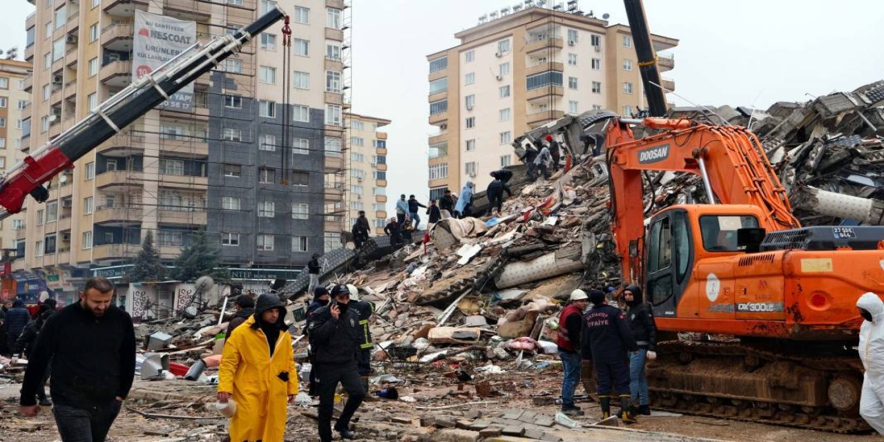 Türkiye Barolar Birliği, depremzedelere yol gösterecek hukuk rehberi hazırladı