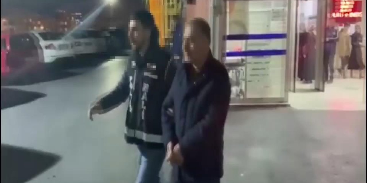 Depremde yıkılan binaların 3 müteahhidi daha tutuklandı