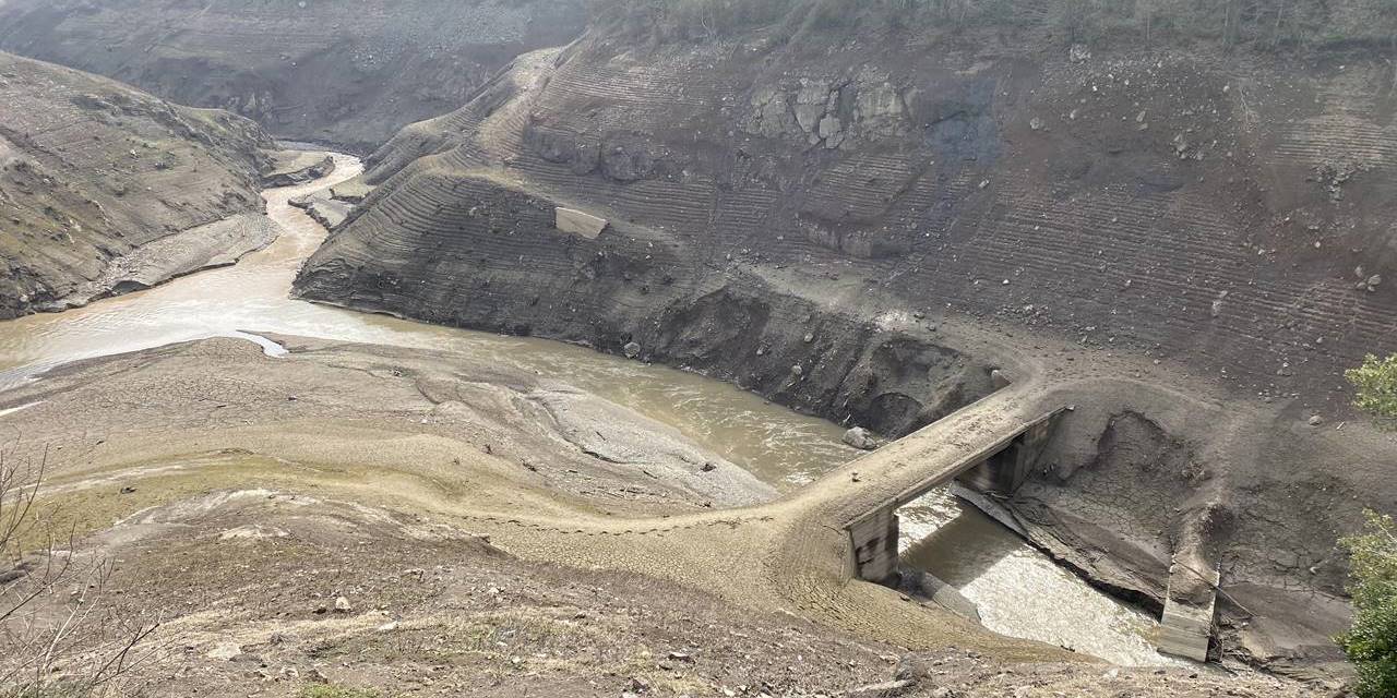 Kuraklığın fotoğrafı: Yuvacık Barajı'nda su seviyesi yüzde 27'ye geriledi