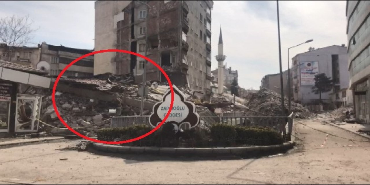 Malatya'da meydana gelen depremden sonra bazı binalar yıkıldı