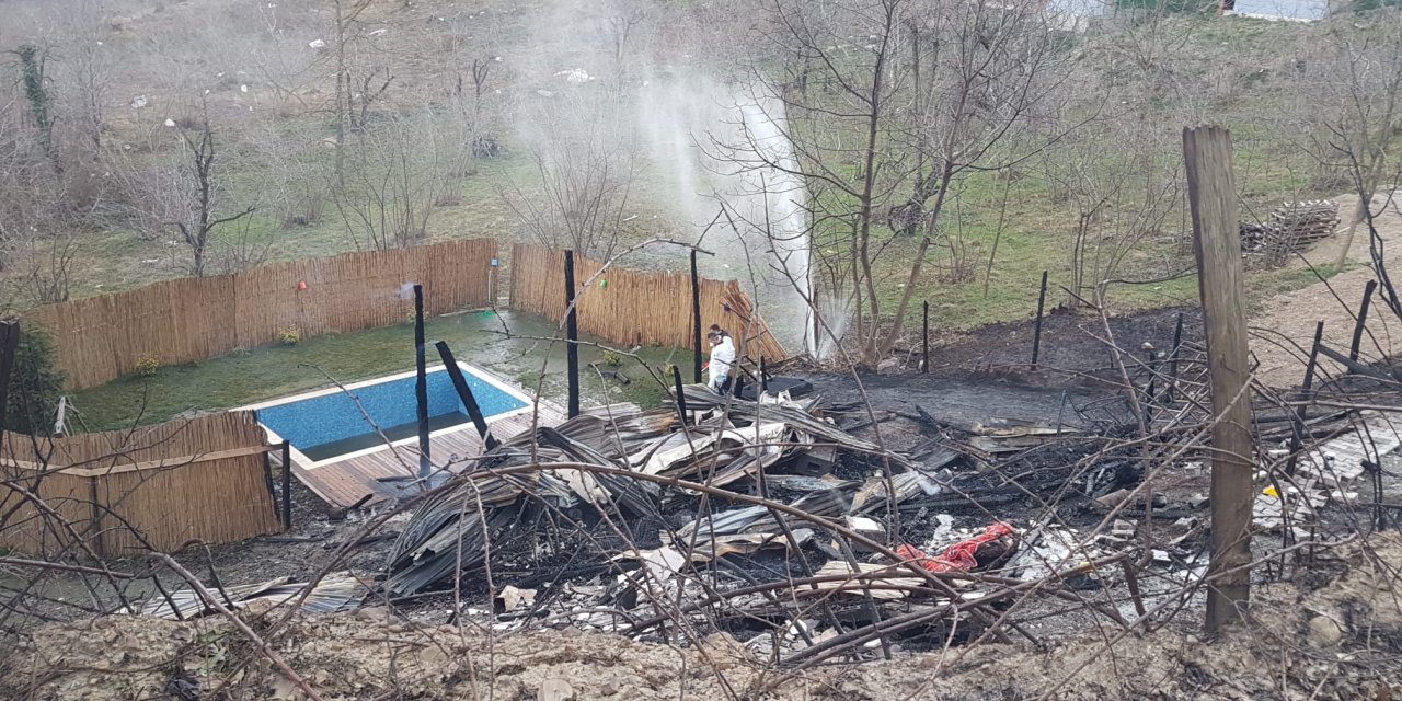Sapanca'da bungalov yangını: İki genç yaşamını yitirdi