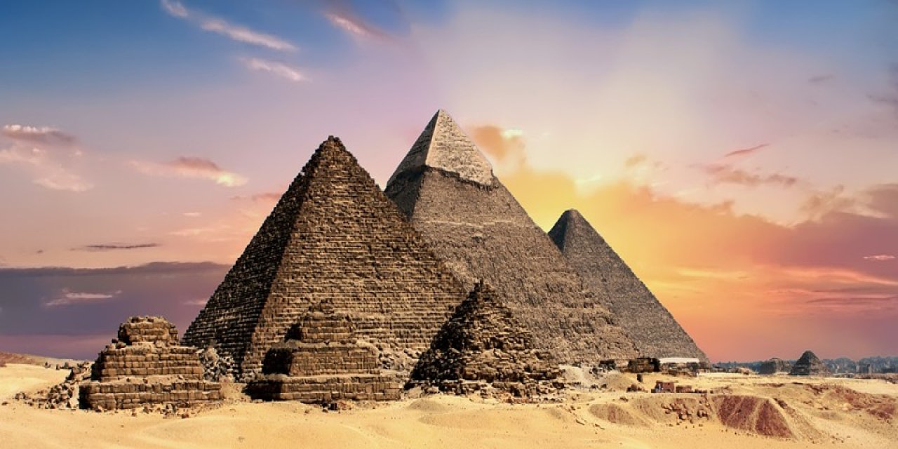 Mısır'daki Büyük Piramit'te gizli bir koridor keşfedildi