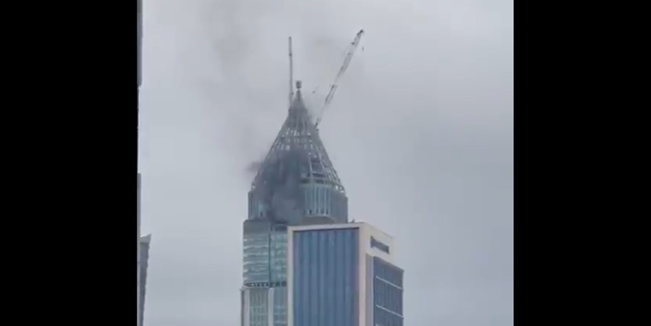 İstanbul'daki finans merkezinde yangın