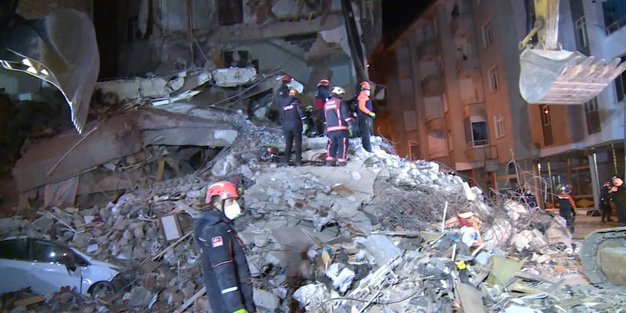 Elazığ depreminde 7 kişinin öldüğü apartmanın davasında proje sahibine iyi hal indirimi ve tahliye