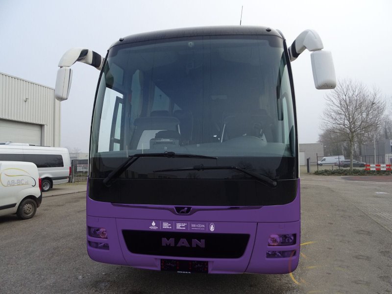 İBB'nin mor otobüsü 8 Mart'ta 10 binlerce hijyen paketini Hatay'a ulaştıracak