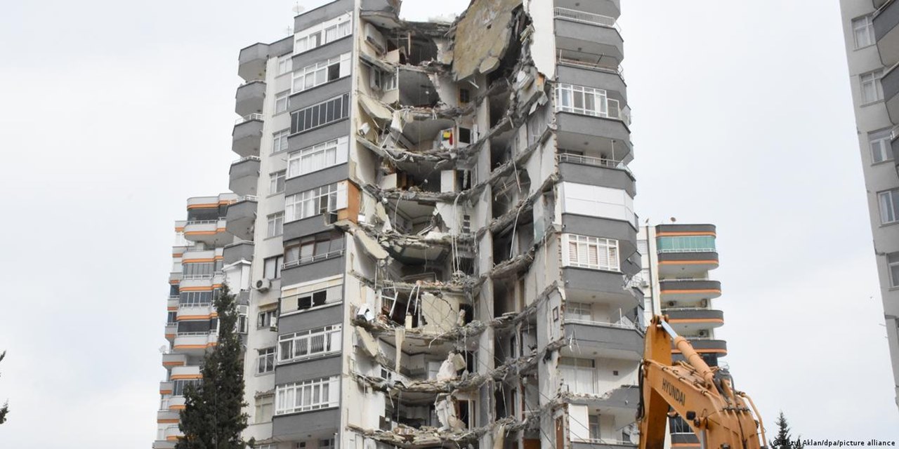 BM: Türkiye'deki deprem hasarı 100 milyar doları aşacak