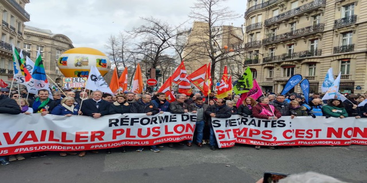 Fransa’da genel grev; yüz binlerce kişi sokakta