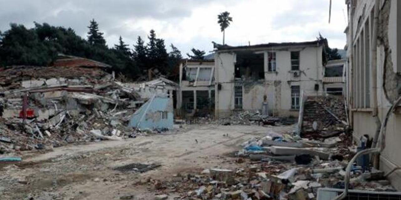 110 yıllık lise depremde yerle bir oldu