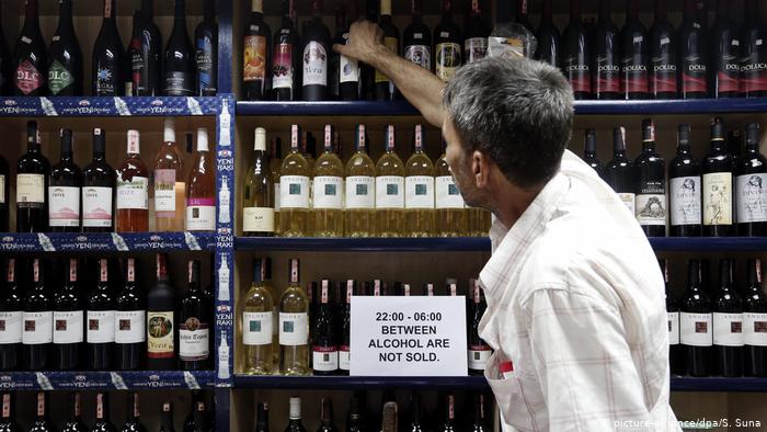 Bir garip yasak hikayesi: Fiili içki yasağı açıklamaları Twitter'dan yapılıyor