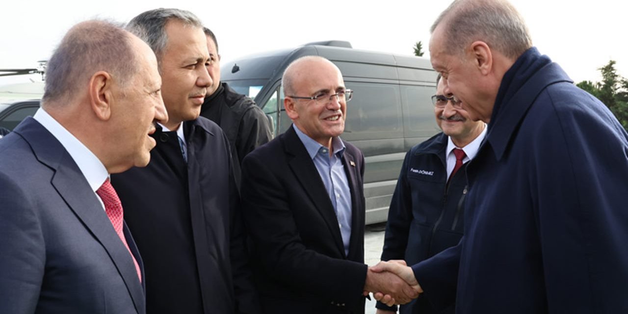 AKP'de 'rota yeniden oluşturuluyor': Ekonomiyi en güvendiği isme teslim edecek