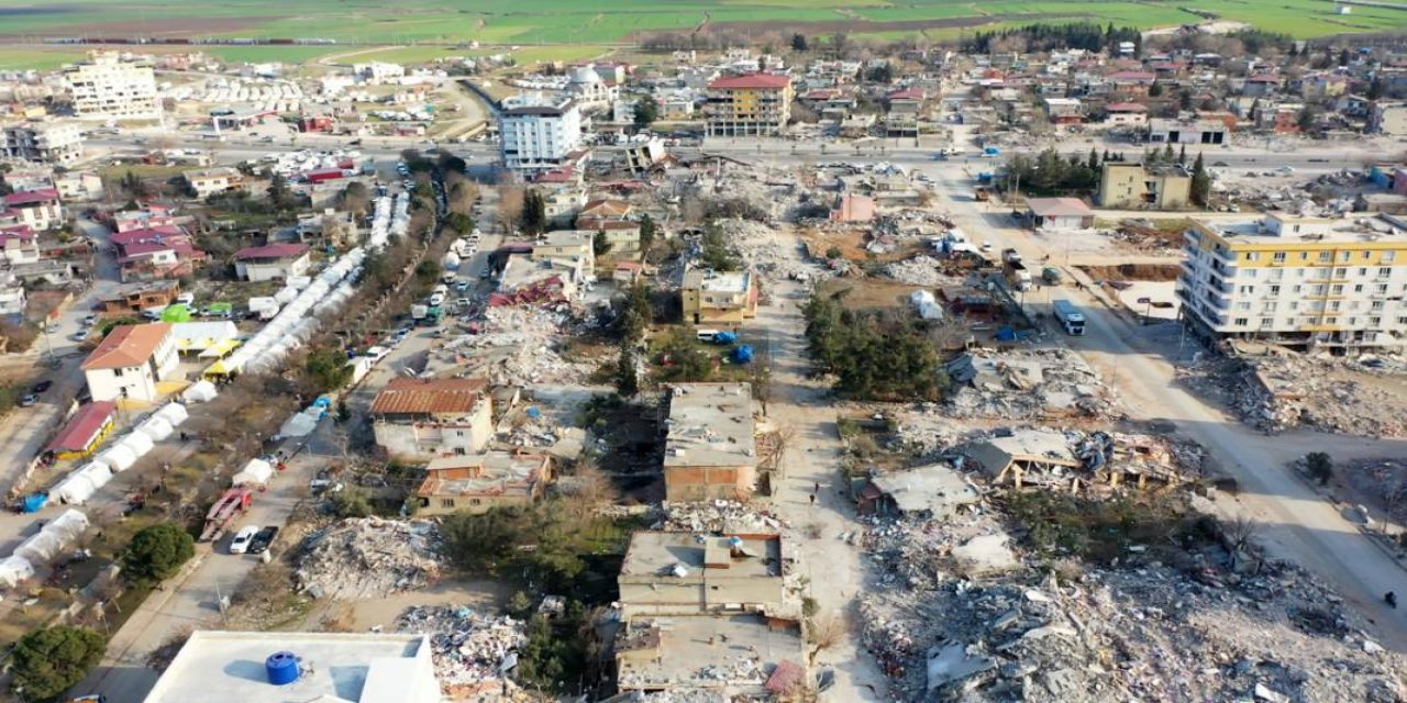 CHP'li yönetici duyurdu: İBB, deprem bölgesi için geçici konut üretiyor