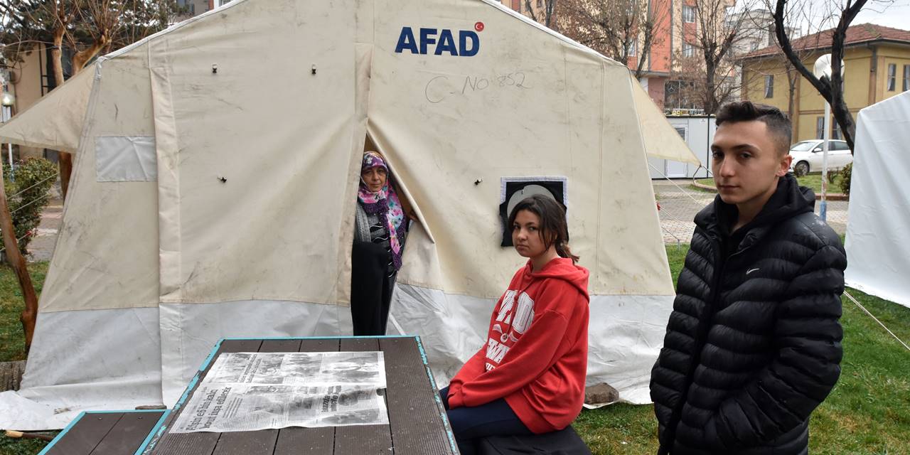 Deprem yıkımı: 120 kişinin yaşadığı binadan geriye 6 kişi kaldı