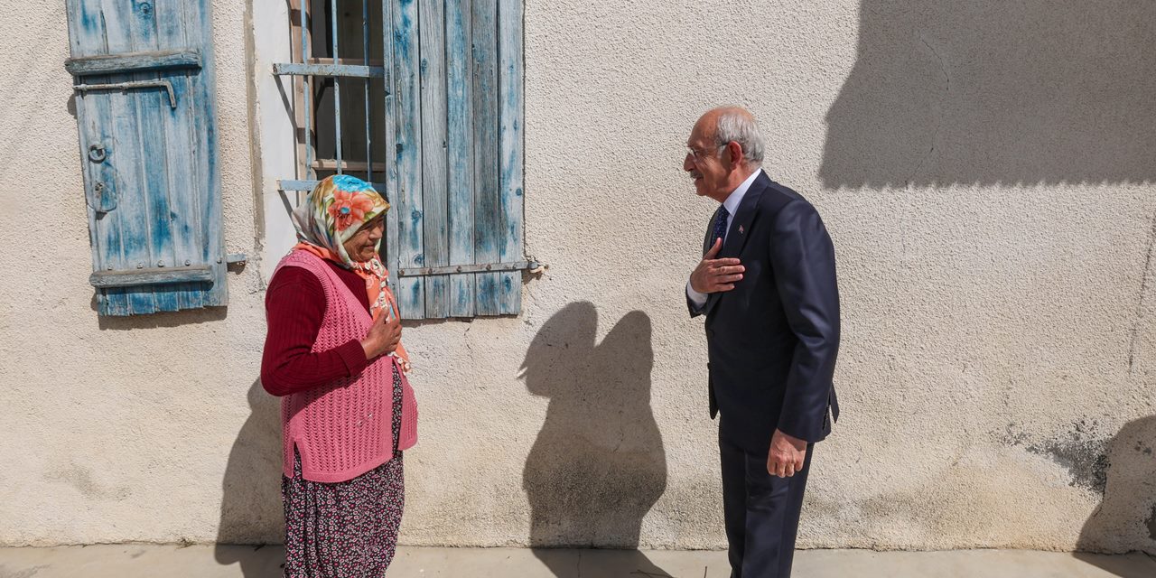 Kılıçdaroğlu'ndan depremde ölen KKTC'li sporcuların ailelerine ziyaret