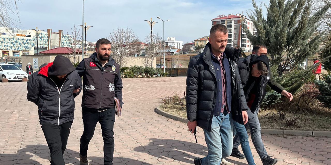 Fiorentinalı oyuncuya saldırıda iki tutuklama