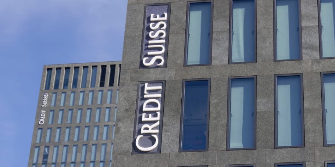İsviçre’nin en büyük bankası UBS, bankacılık krizinin odağındaki Credit Suisse’i satın aldı